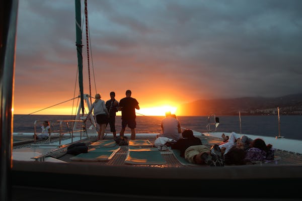 Wycieczka łodzią o zachodzie słońca z Madery