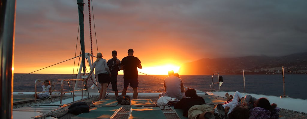 Passeio de barco ao pôr do sol da Madeira