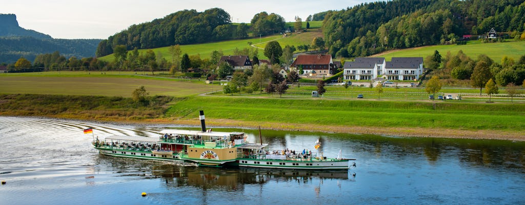 Erlebnistag an der Elbe mit Schifffahrt, Weinwanderung und Weinprobe