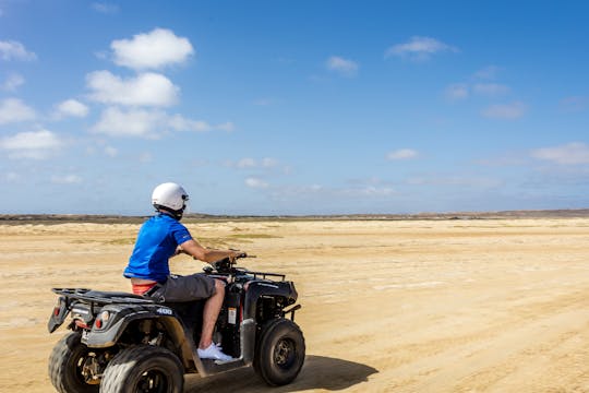 Quadtocht op Sal