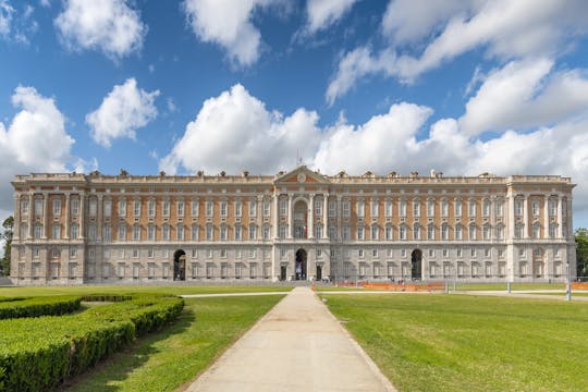 Visita privada al Palacio Real de Caserta con un guía local