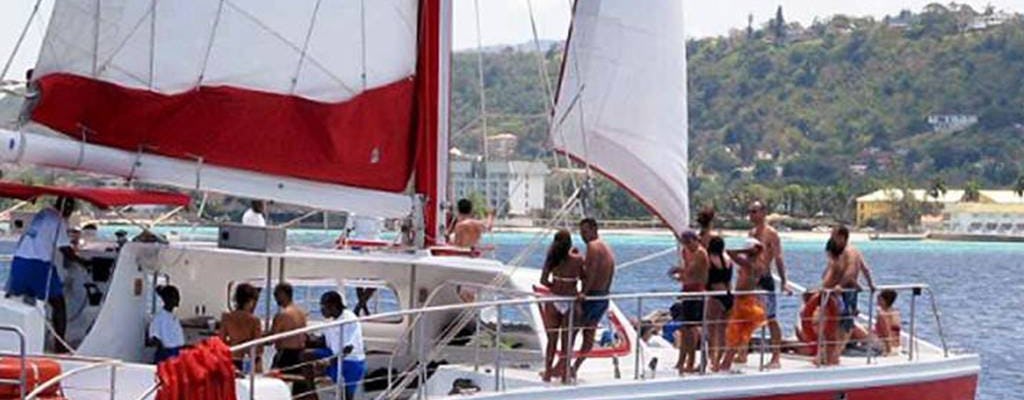 Cruzeiro de catamarã com vela e mergulho com snorkel em Montego Bay