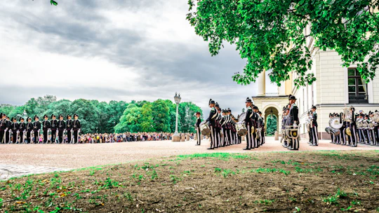 Feel like a royal in this private walking tour