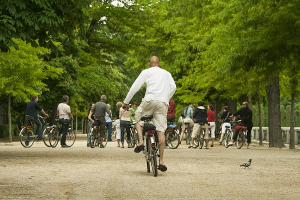 Gymkhana bike tour door het Retiro park in Madrid