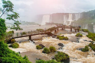 Tour di un’intera giornata alle cascate di Iguassu lati brasiliani e argentini