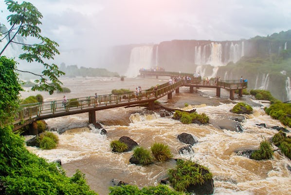 Excursão de dia inteiro às Cataratas do Iguaçu lados brasileiro e argentino