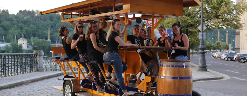 Tour en bicicleta de cerveza por Praga