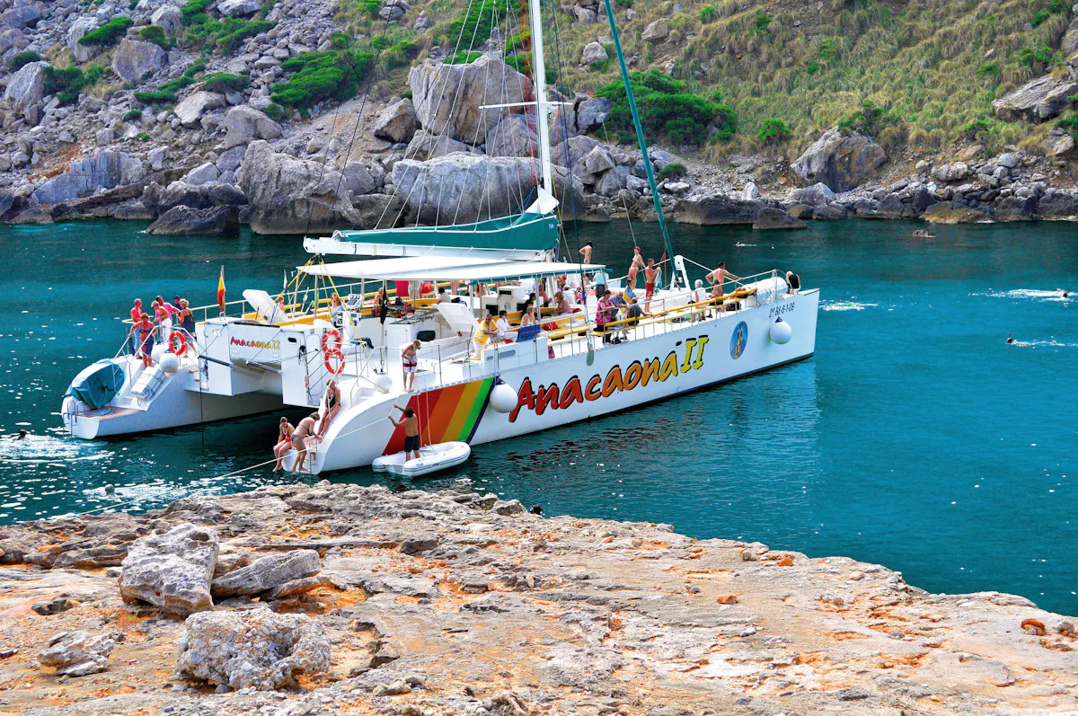Anacaona Catamaran