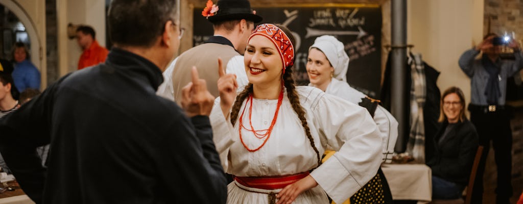 Cena tradizionale slovena di 2 ore e spettacolo