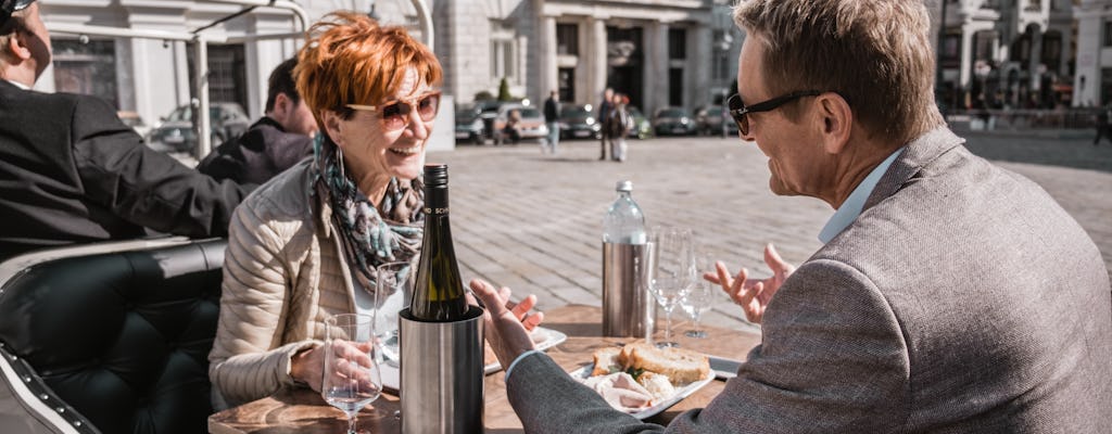 Culinaire bezienswaardigheden in Wenen in een klassieke elektrische auto