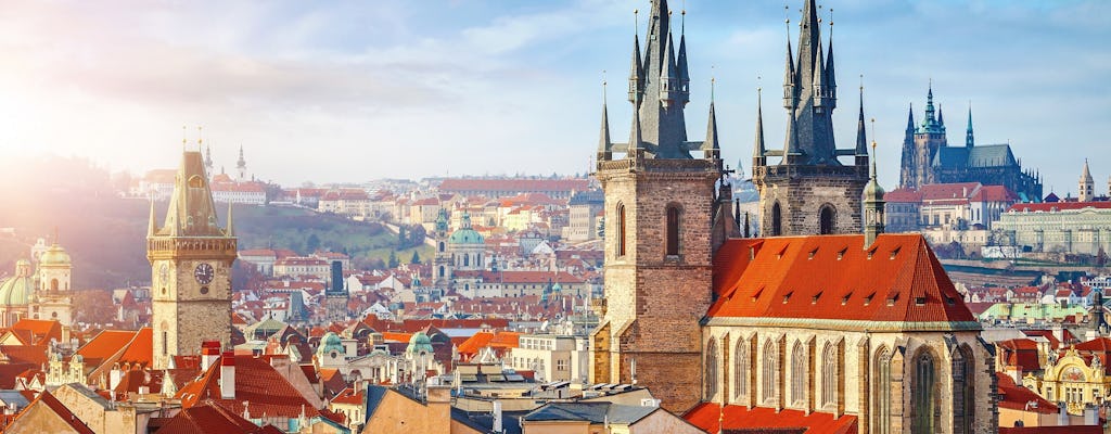 Tour privado a pé pelos destaques de Praga em metade de um dia