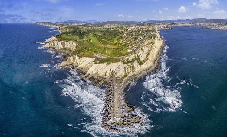 Getxo and Bizkaia bridge small-group tour