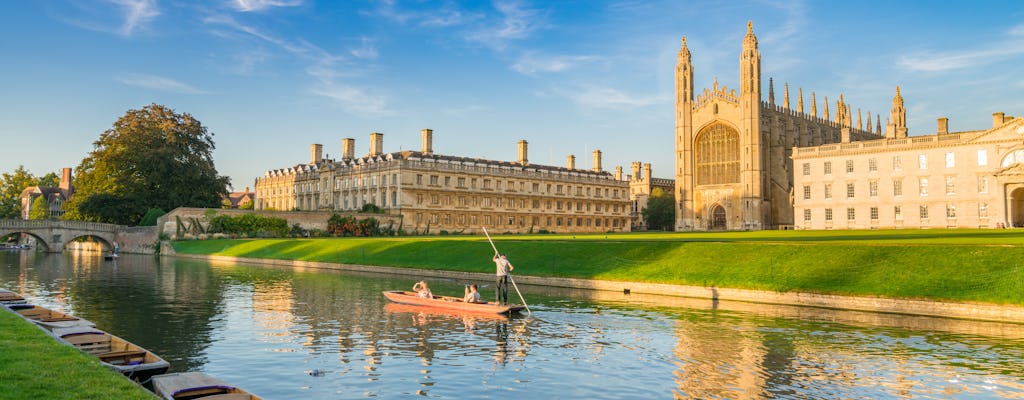Private Cambridge University punting tour with professional photographer