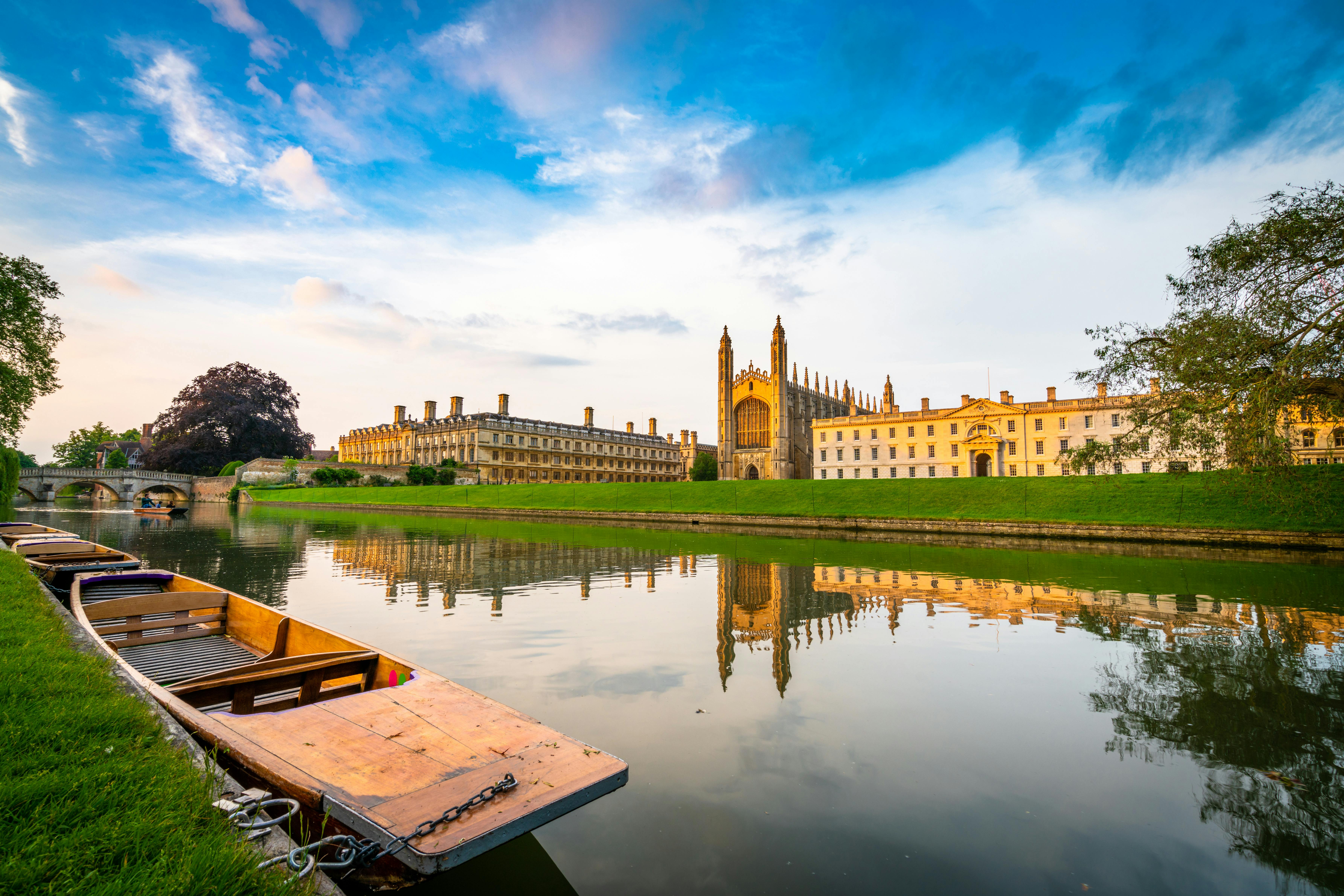Private Cambridge University punting tour