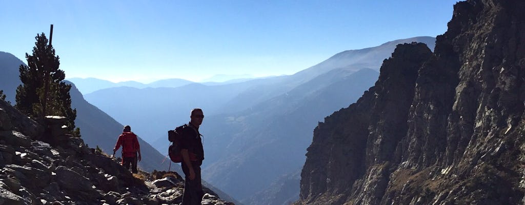 Experiencia de senderismo en los Pirineos desde Barcelona