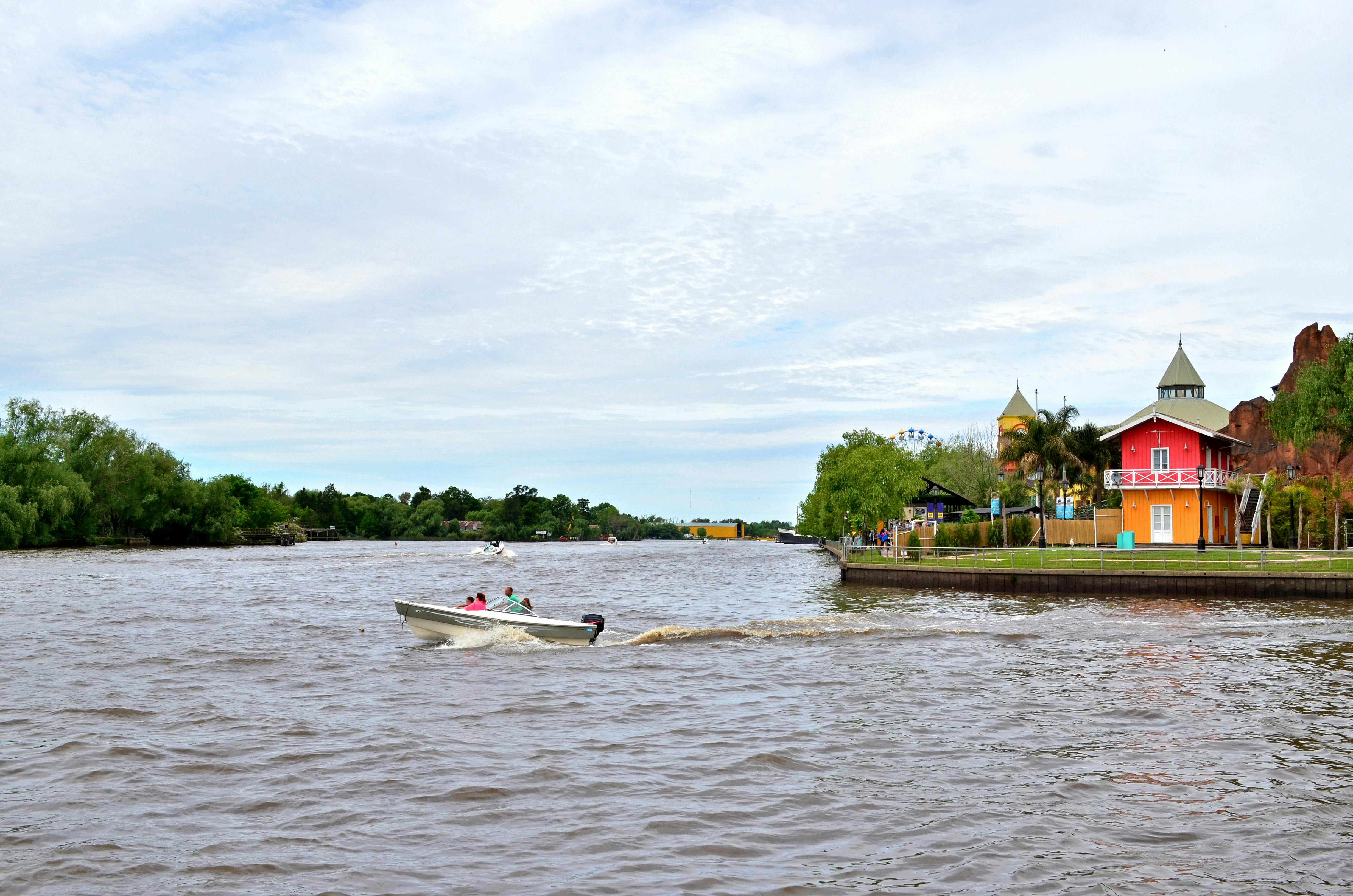 Wycieczka do delty Tigre i wizyta w Puerto de Frutos