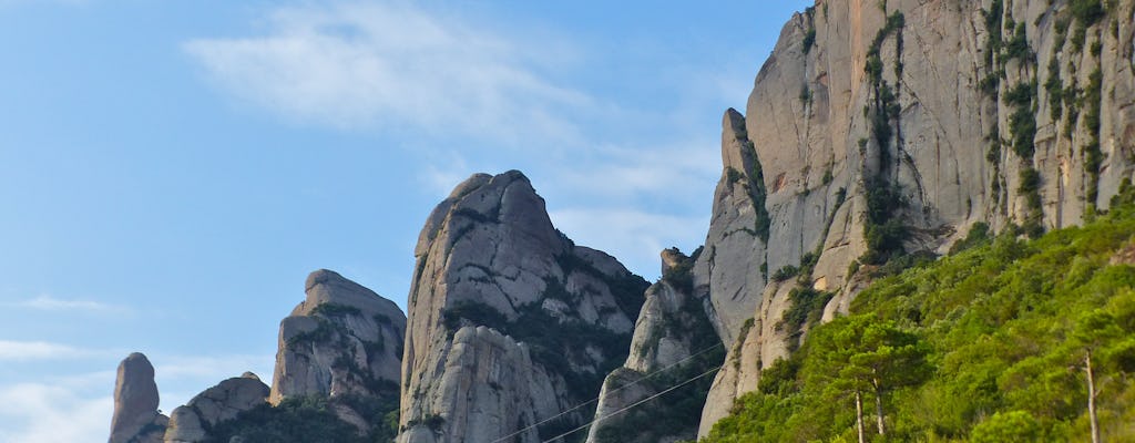 Experiencia de senderismo en Montserrat desde Barcelona