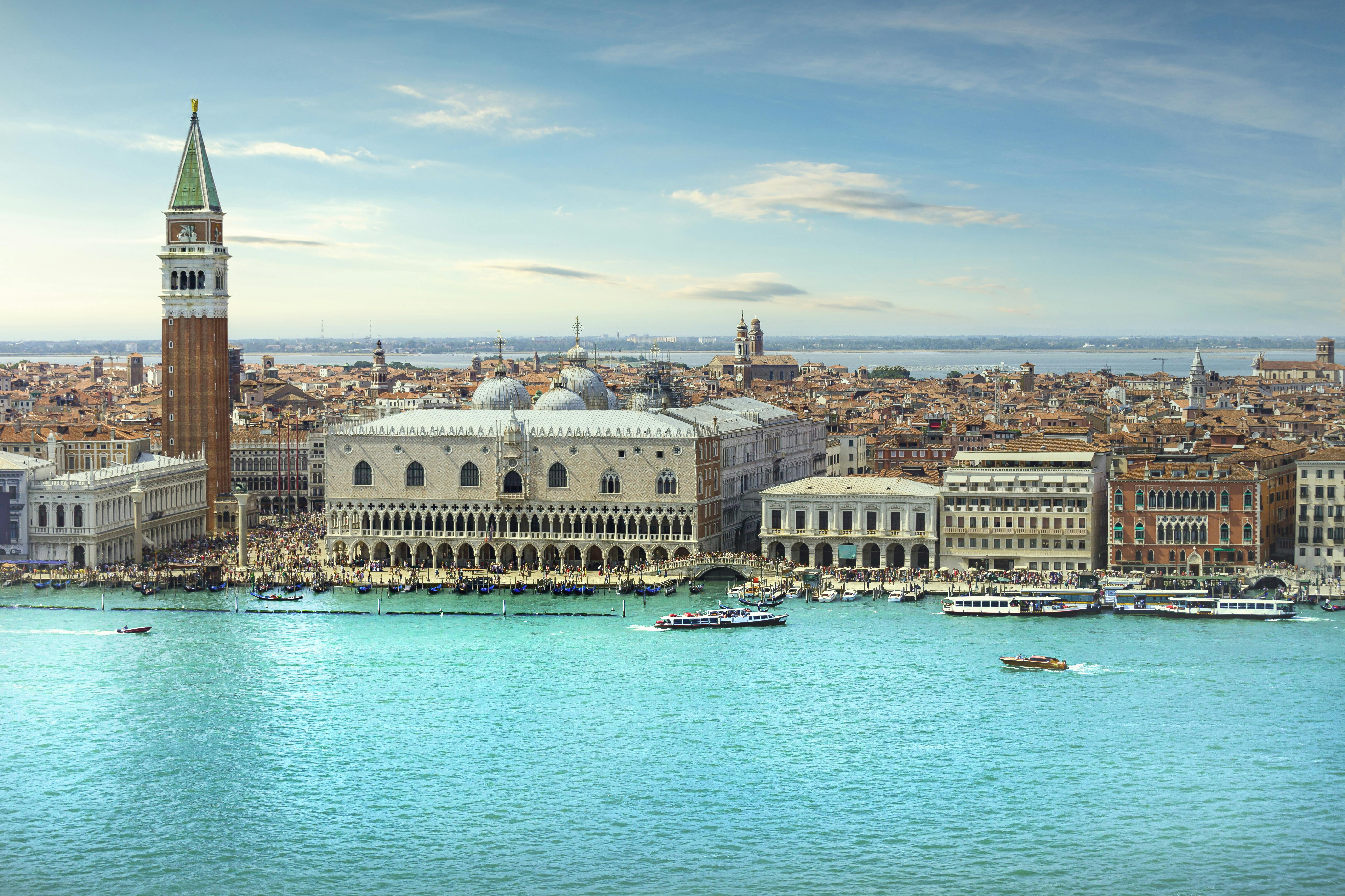Rundtur till legendariska Venedig med Markuskyrkan, terrasserna och Dogepalatset