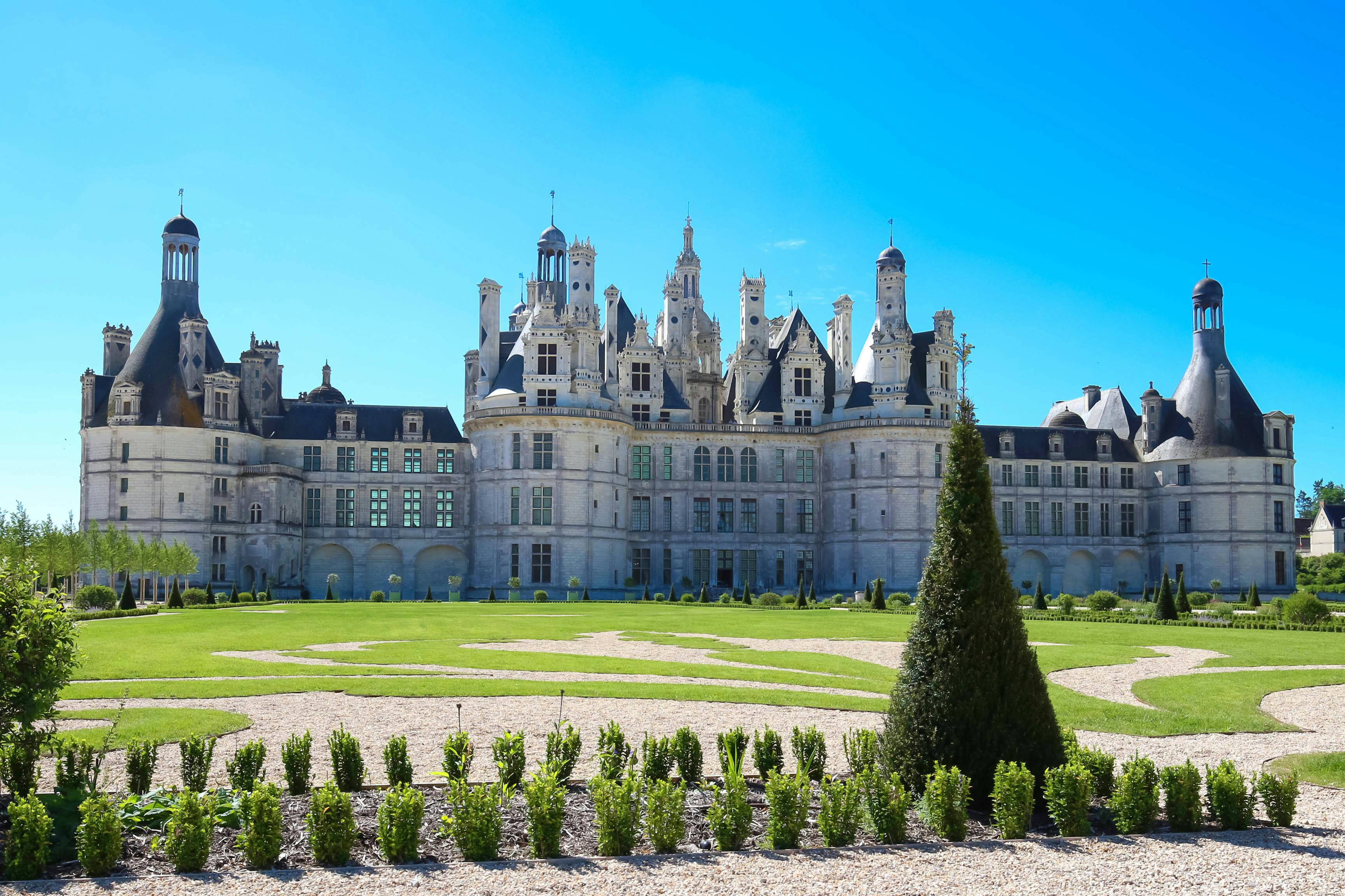 how to get to chambord castle from paris