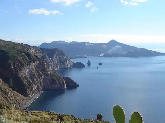 Excursión de día completo a Lipari y Vulcano desde Cefalú