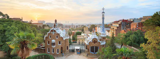 Accès rapide au parc Güell avec visite guidée