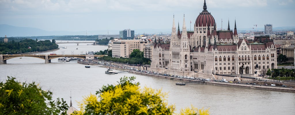 Budapest private 4-hour sightseeing tour by car