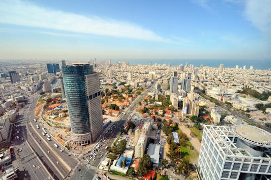 Tour urbano em Tel Aviv: arquitetura, comida e arte de rua