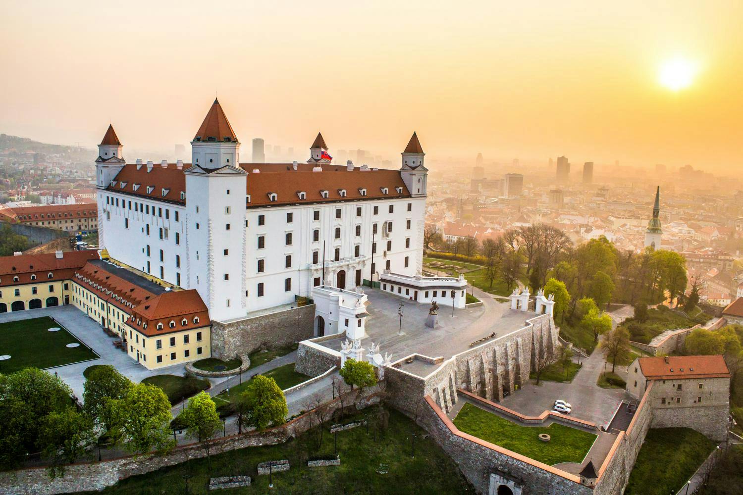Bratislava Stadttour ab Wien mit Mittagessen