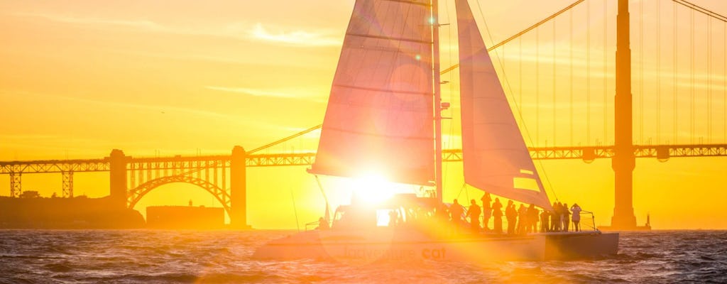 Zeilcruise bij zonsondergang in San Francisco