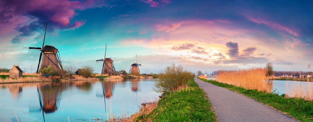 Viagem de um dia em grupos pequenos pelos moinhos de vento de Kinderdijk da UNESCO e por Haia