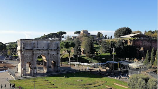 Capela Sistina e Coliseu tocam e fazem um tour privado