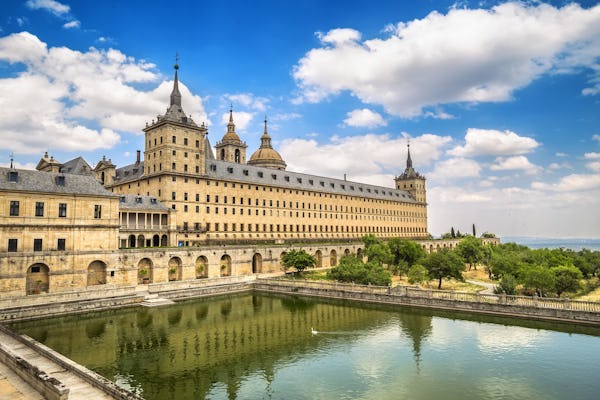 Tour di Segovia e El Escorial da Avila con rientro a Madrid