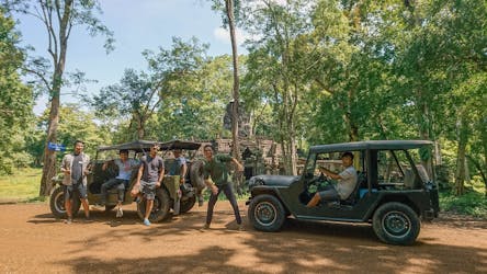 Recorrido por el campo de Siem Reap en un vehículo militar 4×4 antiguo