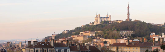 Guided tour in the main districts in Lyon