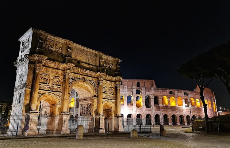 Private car tour of Rome at night