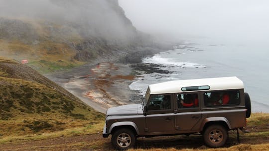 Découvrez les perles des Westfjords en jeep