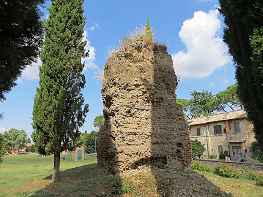 Zwiedzanie katakumb św. Kaliksta z prywatnym transferem z Rzymu