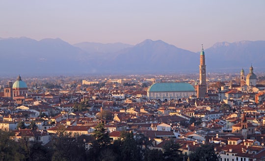 Private walking tour of Vicenza with Teatro Olimpico
