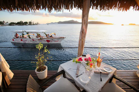 Bora Bora Romantic Sunset Cruise with Dinner