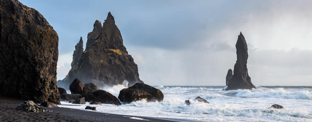 Den svarta sandstranden