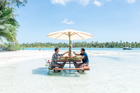 Bora Bora honeymoon romantic escapade