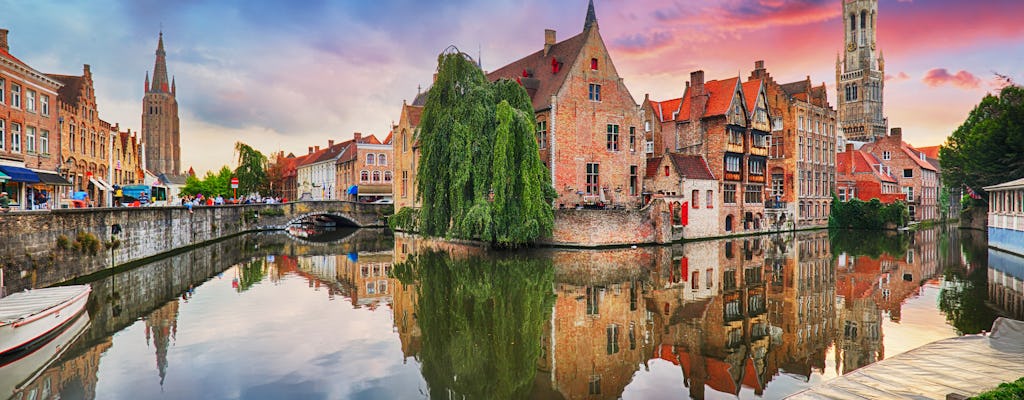 Viagem privada de um dia a Bruges saindo de Amsterdã com tour de barco incluído