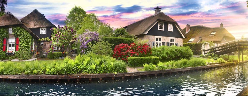 Viagem privada de um dia a Giethoorn com tour de barco de 1 hora