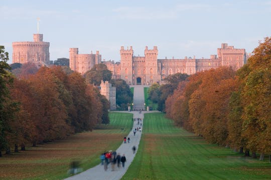 Recorrido por el castillo de Windsor, Stonehenge y Oxford