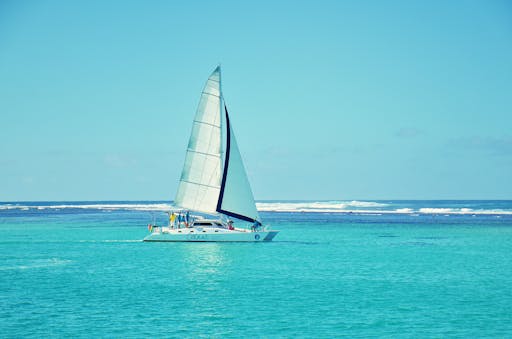Île aux Bénitiers Catamaran Cruise