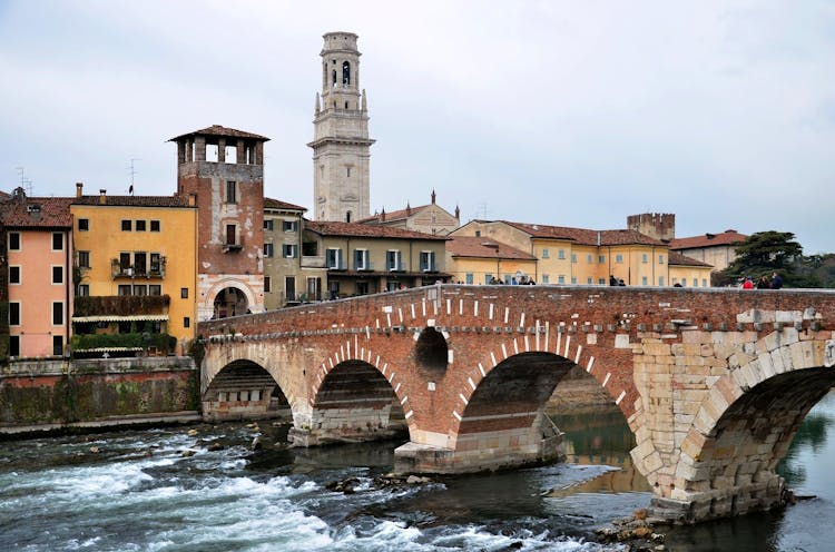Full-day private tour of Verona