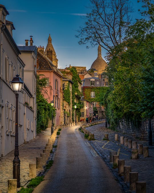 Tour de audio autoguiado de Montmartre sobre las historias secretas de París