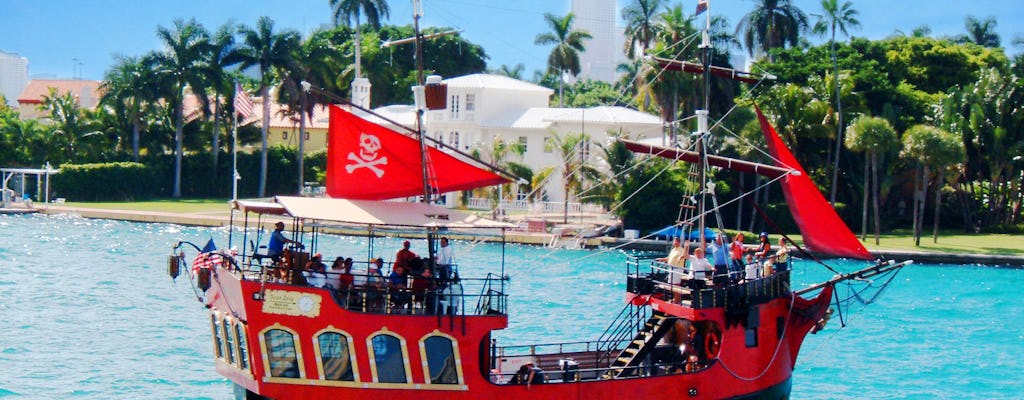 Aventura pirata em um passeio turístico de barco em Miami