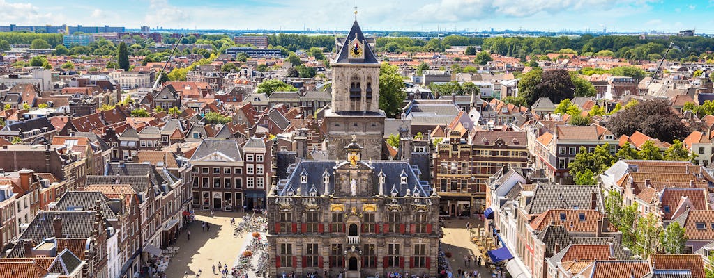 Self guided tour with interactive city game of Delft