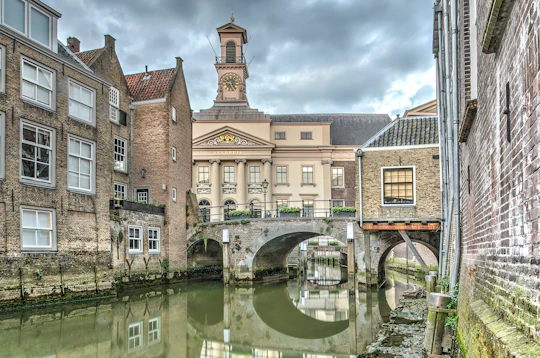 Self guided tour with interactive city game of Dordrecht